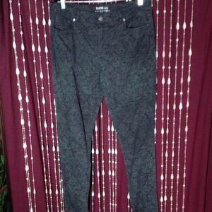 Size 16 Ruff Hewn Gothic Charcoal Pattern Jeans